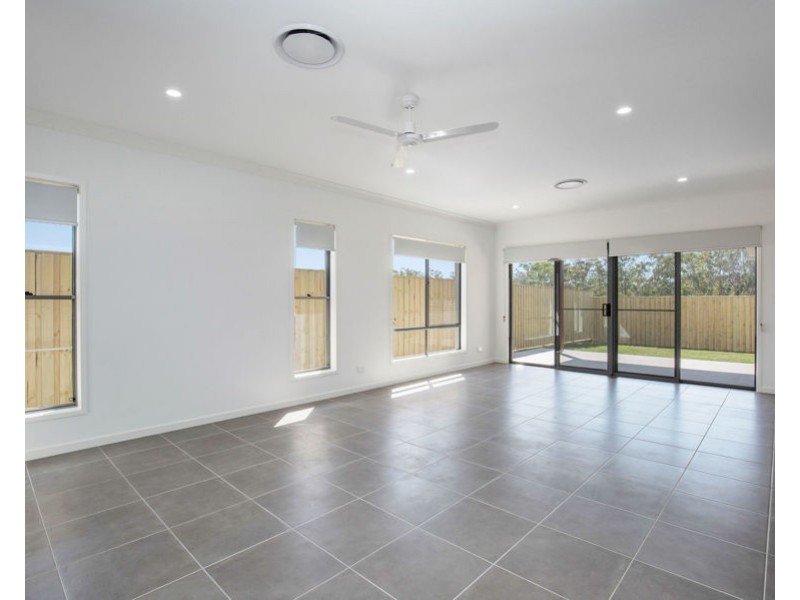 52 Girtin Circuit, Pimpama QLD 4209
