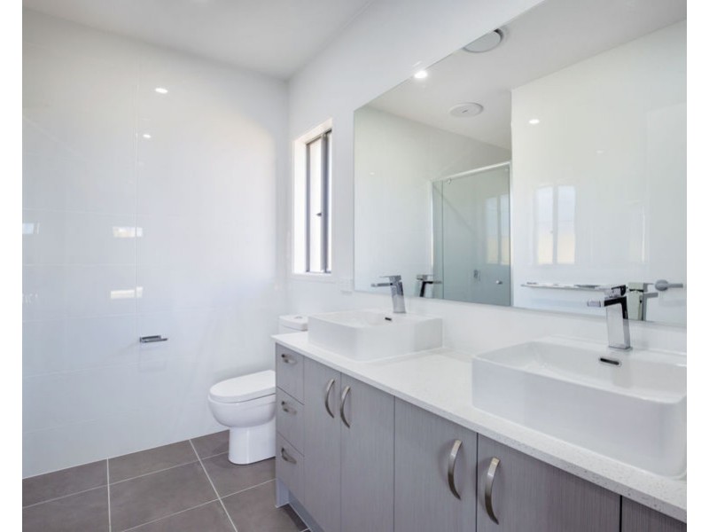 52 Girtin Circuit, Pimpama QLD 4209