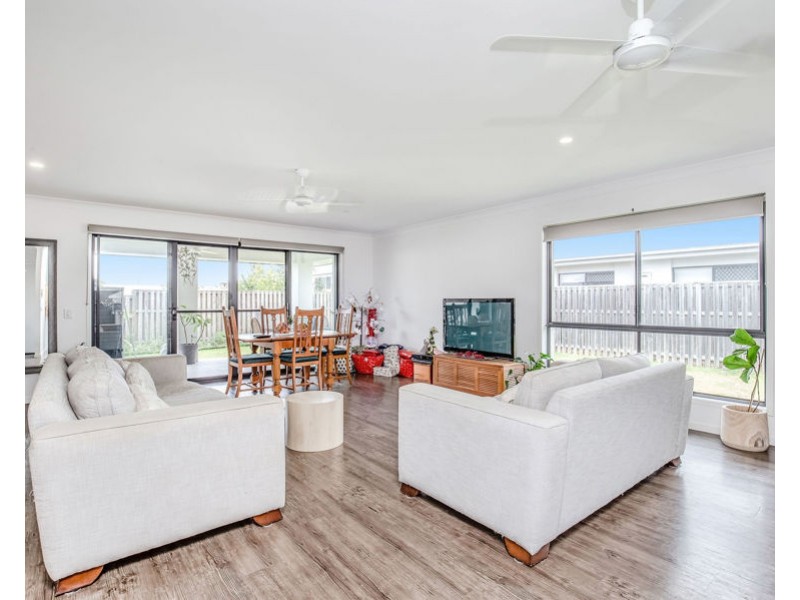 3 Fullbrook St, Pimpama QLD 4209