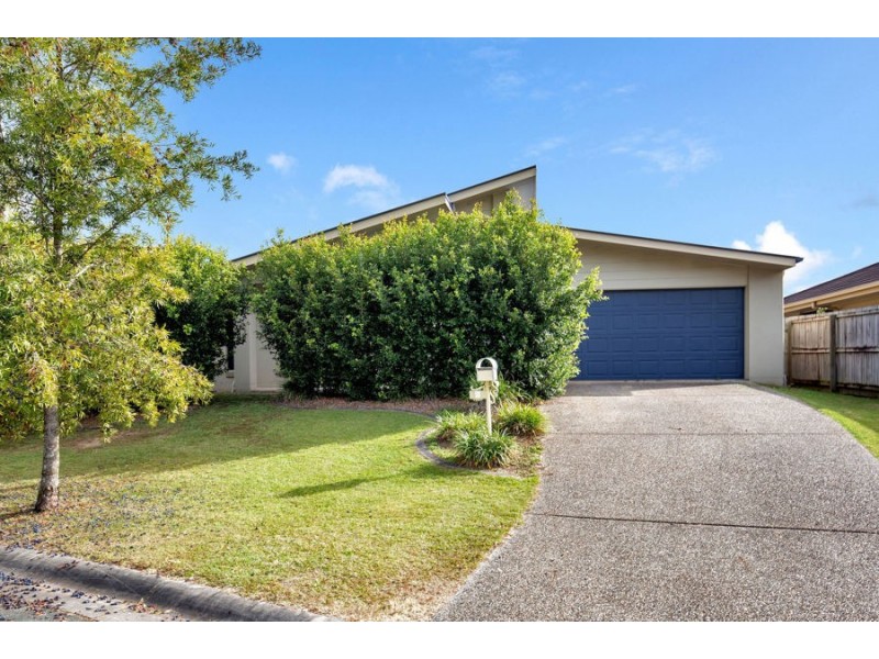 8 Stoneleigh Way, Holmview QLD 4207