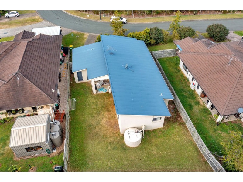 8 Stoneleigh Way, Holmview QLD 4207
