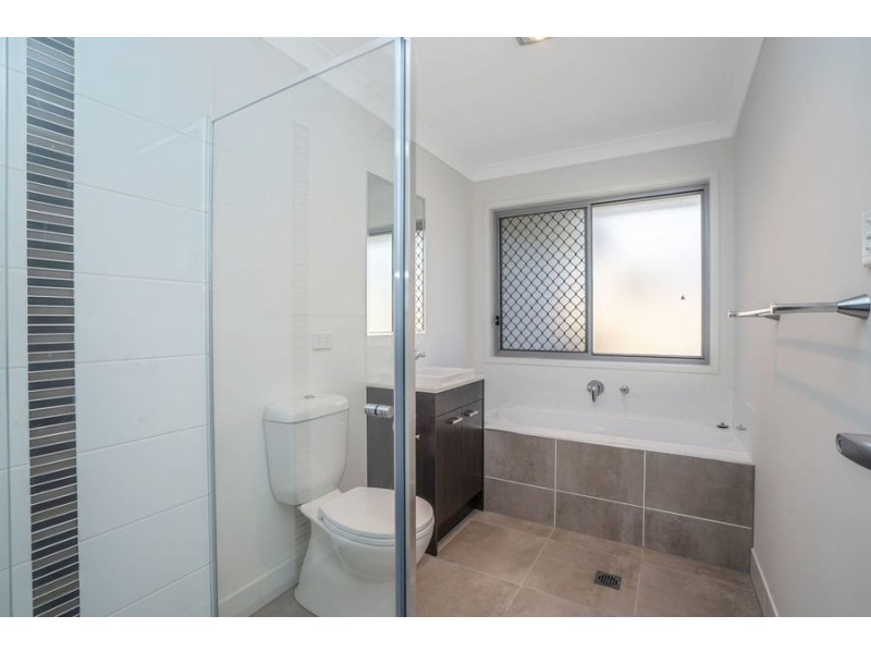 68 Great Sandy Circuit, Pimpama QLD 4209