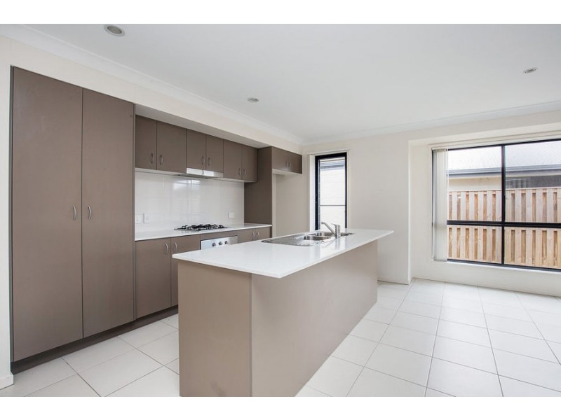 18 Cypress Circuit, Coomera QLD 4209