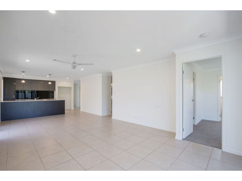 53 Ningaloo Drive, Pimpama QLD 4209