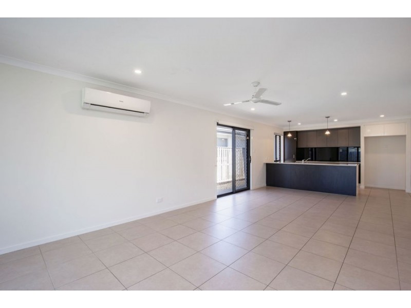 53 Ningaloo Drive, Pimpama QLD 4209