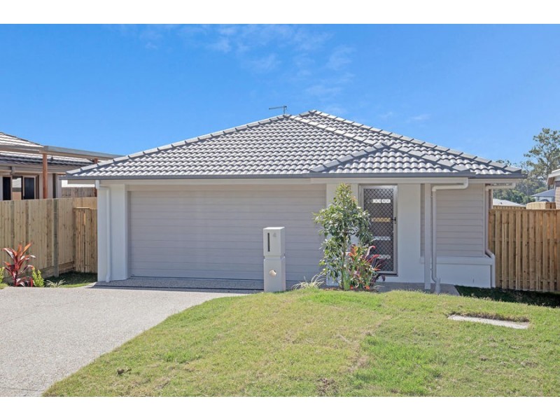 4 Oxford St, Pimpama QLD 4209