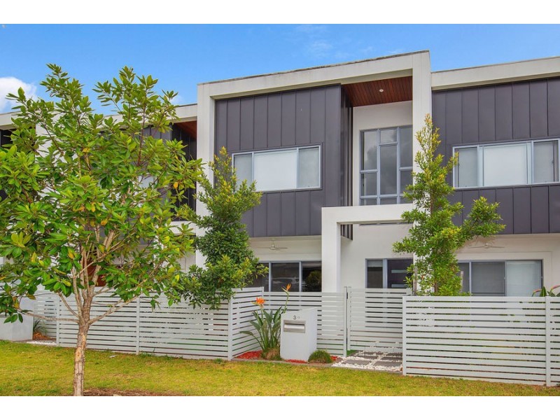 3/3 Gatina Crescent, Coomera QLD 4209