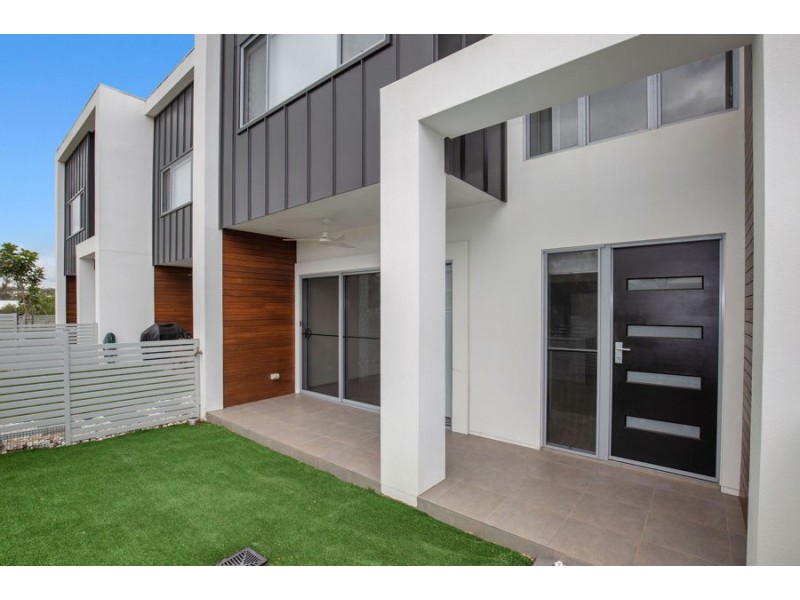 3/3 Gatina Crescent, Coomera QLD 4209