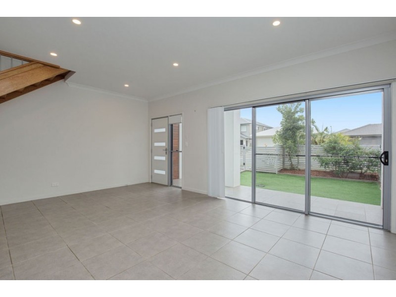 3/3 Gatina Crescent, Coomera QLD 4209