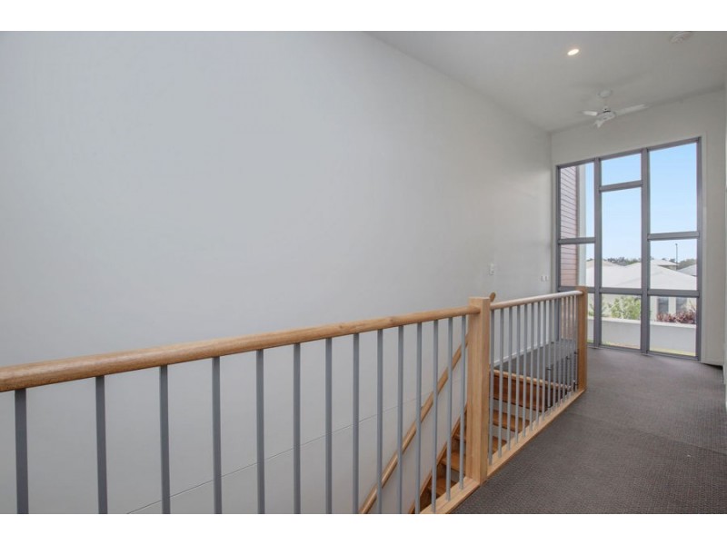 3/3 Gatina Crescent, Coomera QLD 4209