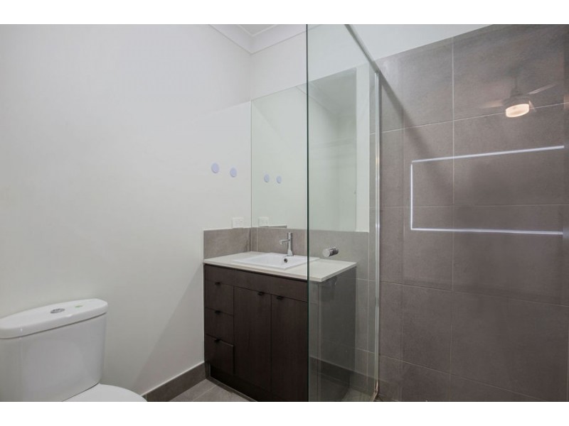 3/3 Gatina Crescent, Coomera QLD 4209