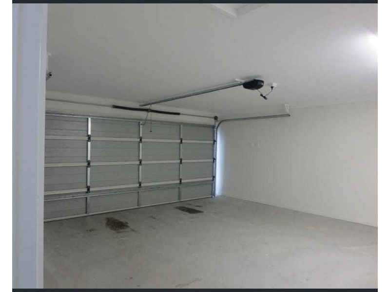 4 HIbiscus Crescent, Maudsland QLD 4210