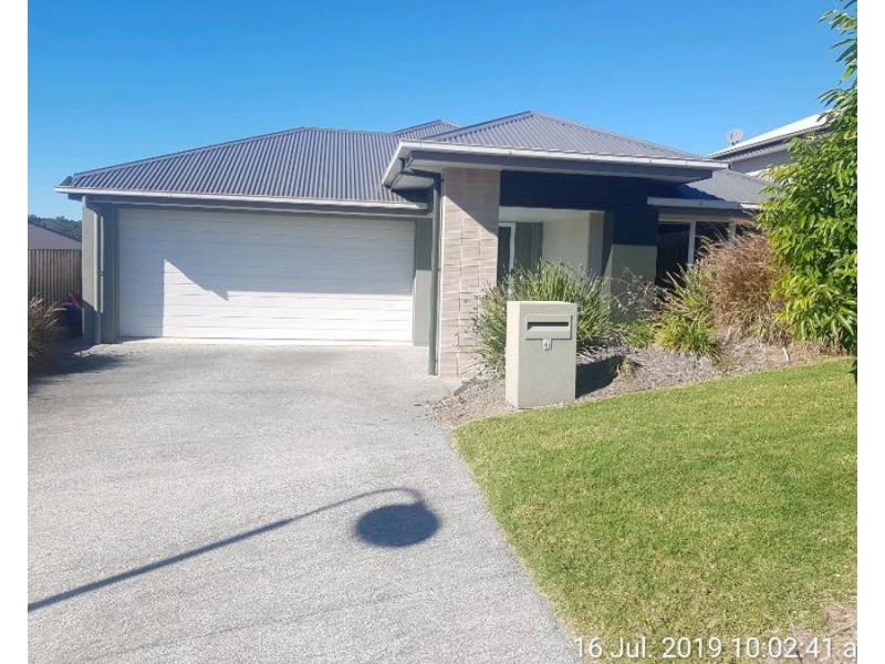 4 HIbiscus Crescent, Maudsland QLD 4210