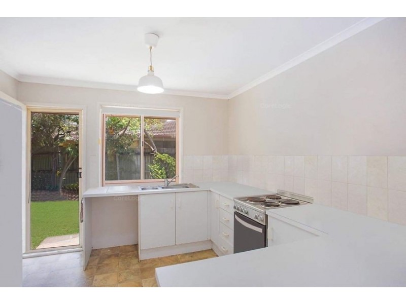 13 Gladful Court, Varsity Lakes QLD 4227
