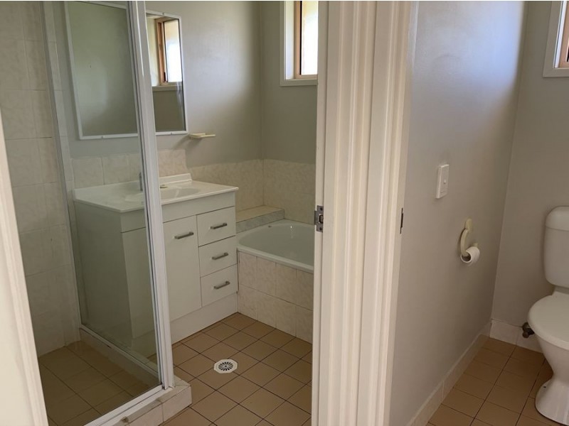 13 Gladful Court, Varsity Lakes QLD 4227