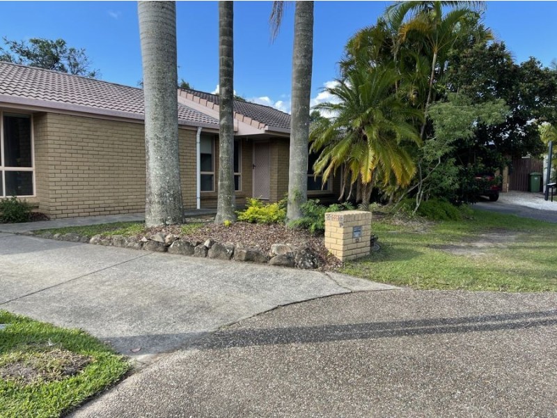 13 Gladful Court, Varsity Lakes QLD 4227