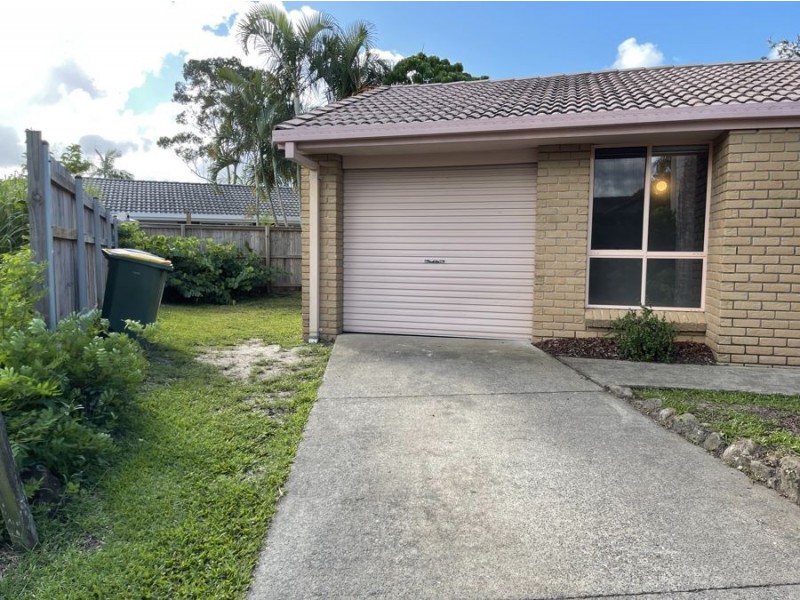 13 Gladful Court, Varsity Lakes QLD 4227