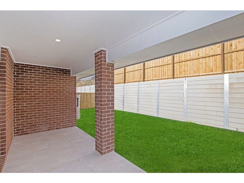 35 Village Boulevard, Pimpama QLD 4209