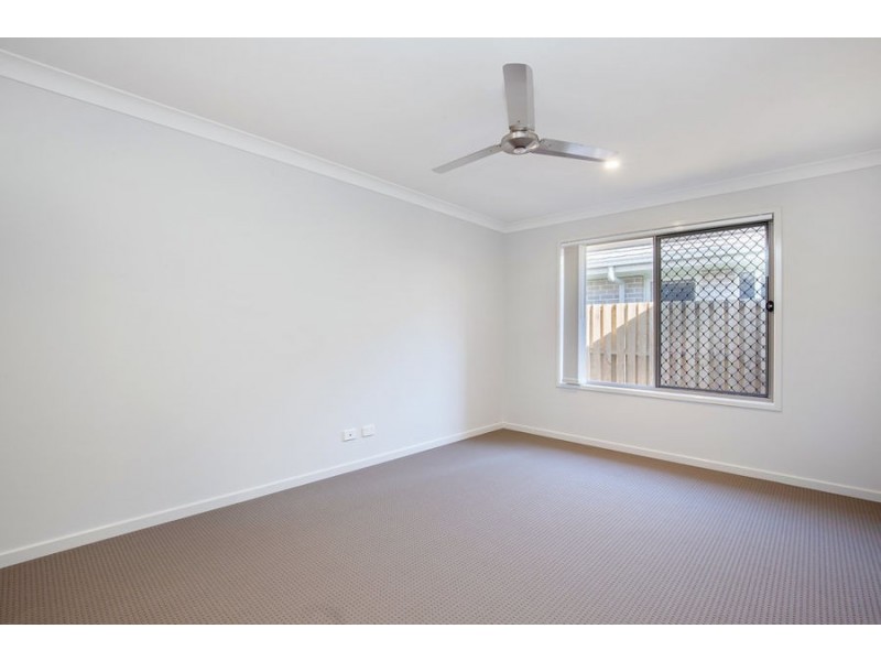 35 Village Boulevard, Pimpama QLD 4209