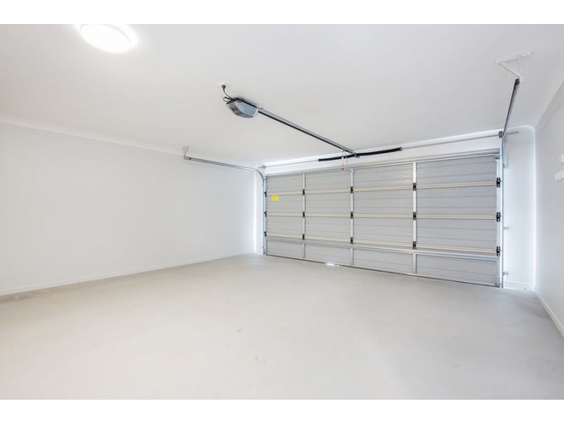 35 Village Boulevard, Pimpama QLD 4209