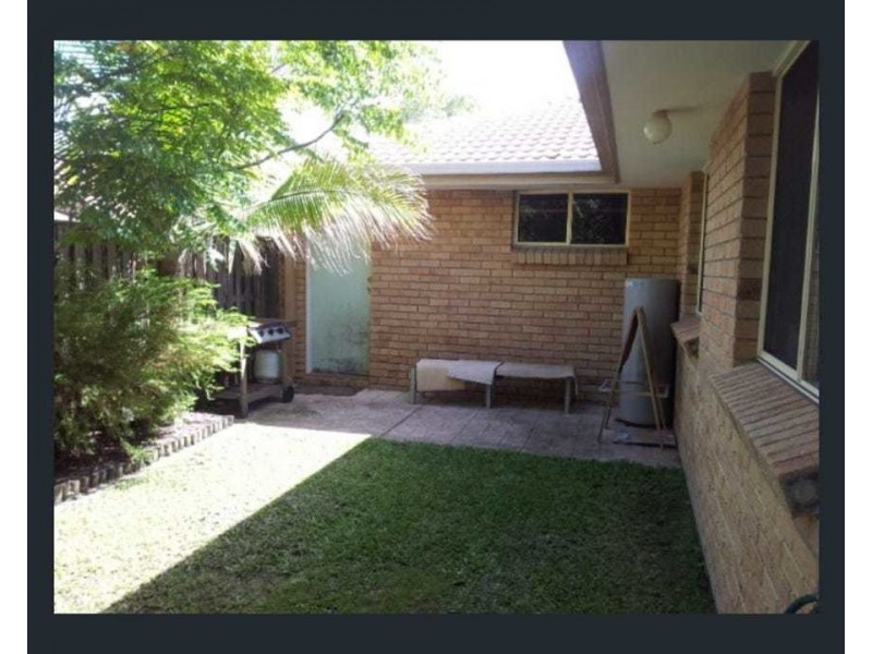 19 Parkside Circuit, Robina QLD 4226