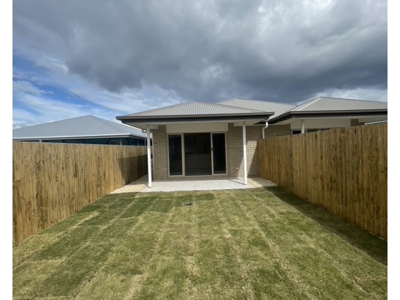2/46 Mercy Circuit, Park Ridge QLD 4125