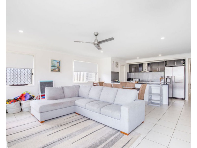 12 Apple Berry Avenue, Coomera QLD 4209
