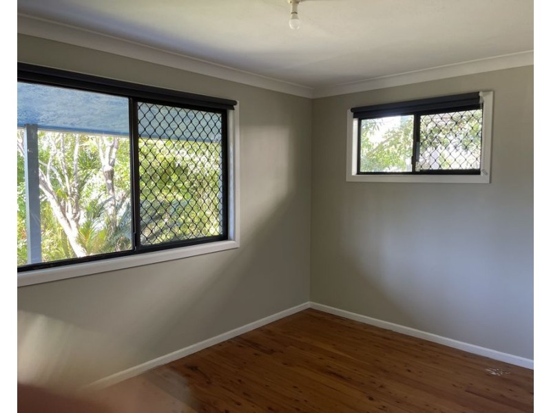 55 Fifth Ave, Palm Beach QLD 4221