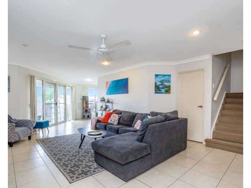 1/16 Armani Avenue, Pimpama QLD 4209