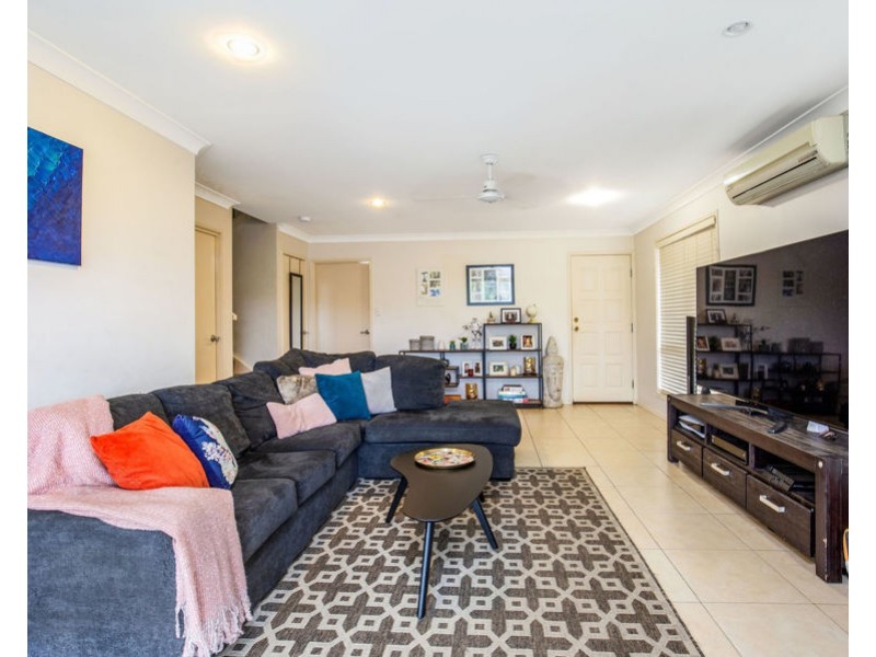 1/16 Armani Avenue, Pimpama QLD 4209