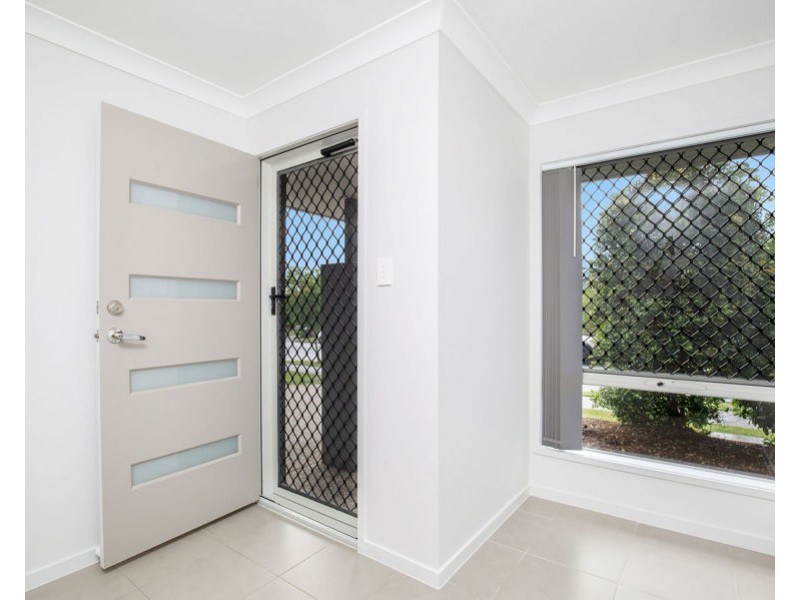 7 Moonstone St, Pimpama QLD 4209