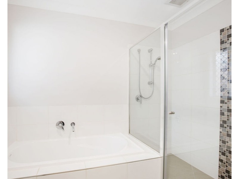 7 Moonstone St, Pimpama QLD 4209