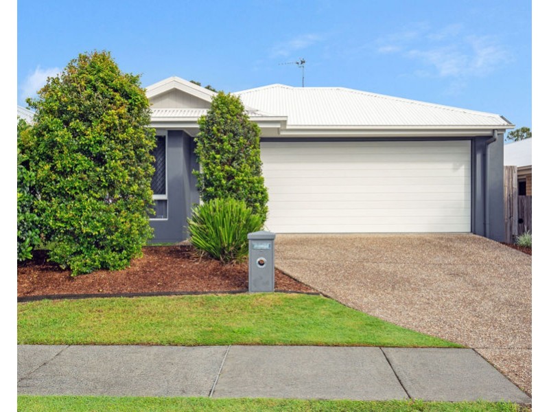 7 Moonstone St, Pimpama QLD 4209