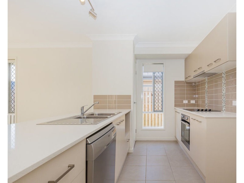 9 Kalgoorlie St, Pimpama QLD 4209