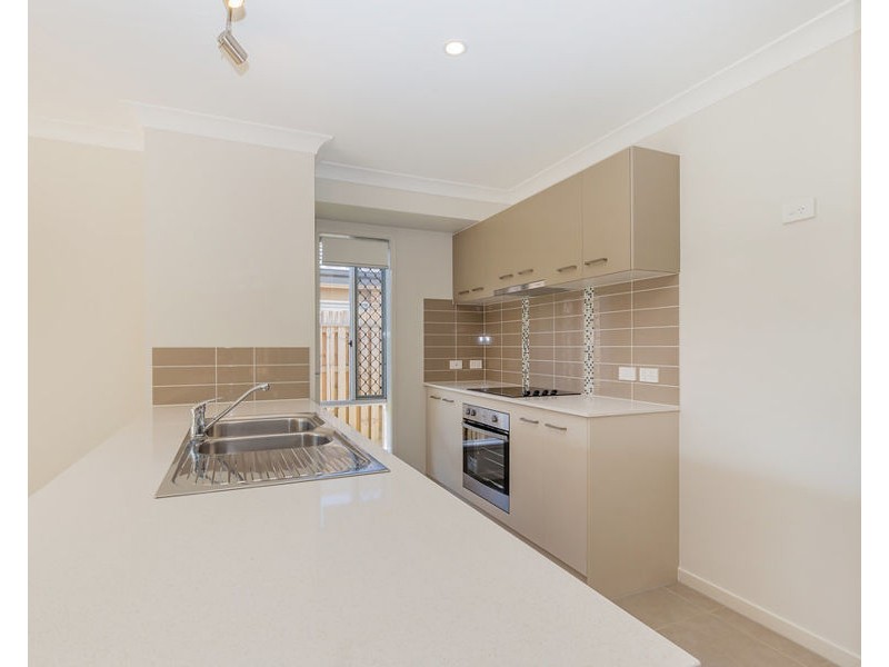 9 Kalgoorlie St, Pimpama QLD 4209