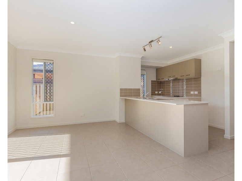 9 Kalgoorlie St, Pimpama QLD 4209