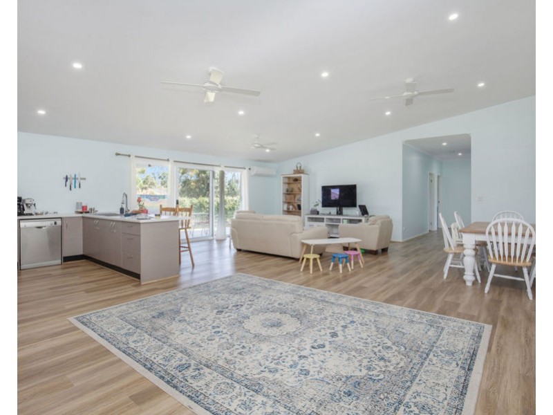 81 Ningaloo Drive, Pimpama QLD 4209