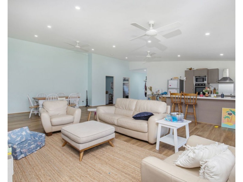 81 Ningaloo Drive, Pimpama QLD 4209