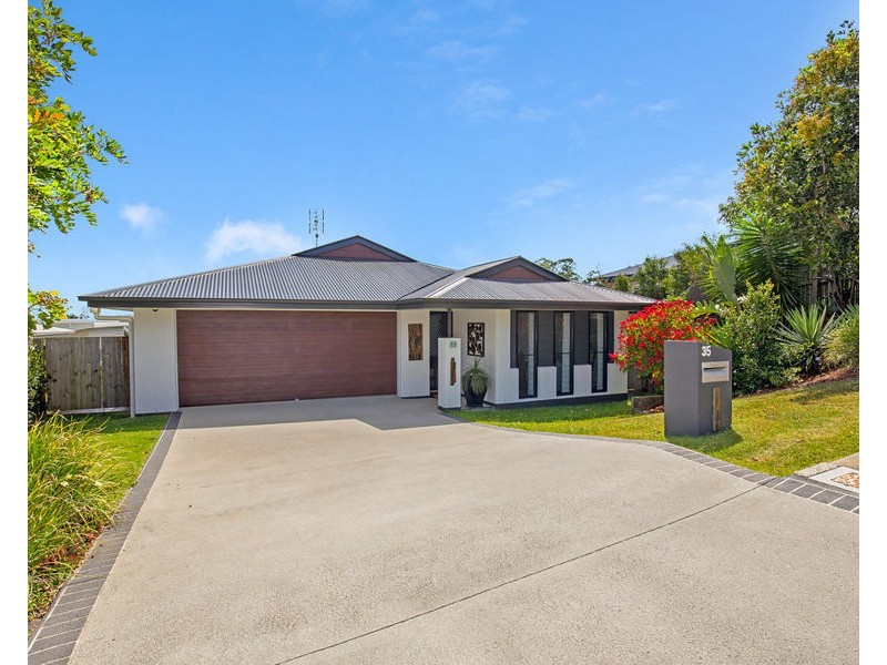 35 Diamantina Circuit, Pacific Pines QLD 4211