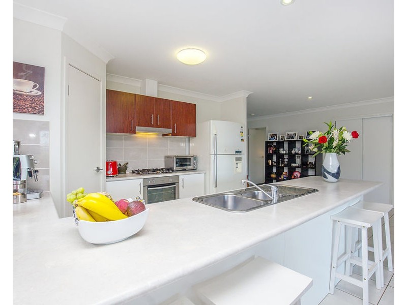 35 Diamantina Circuit, Pacific Pines QLD 4211