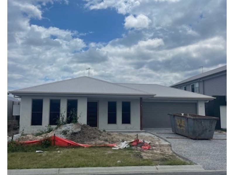 8 Mount Ballow St, Park Ridge QLD 4125