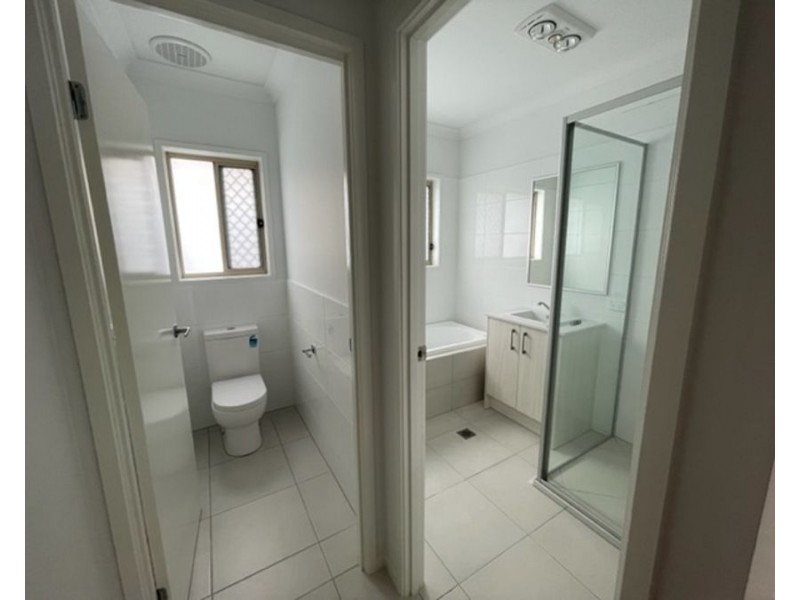 8 Mount Ballow St, Park Ridge QLD 4125