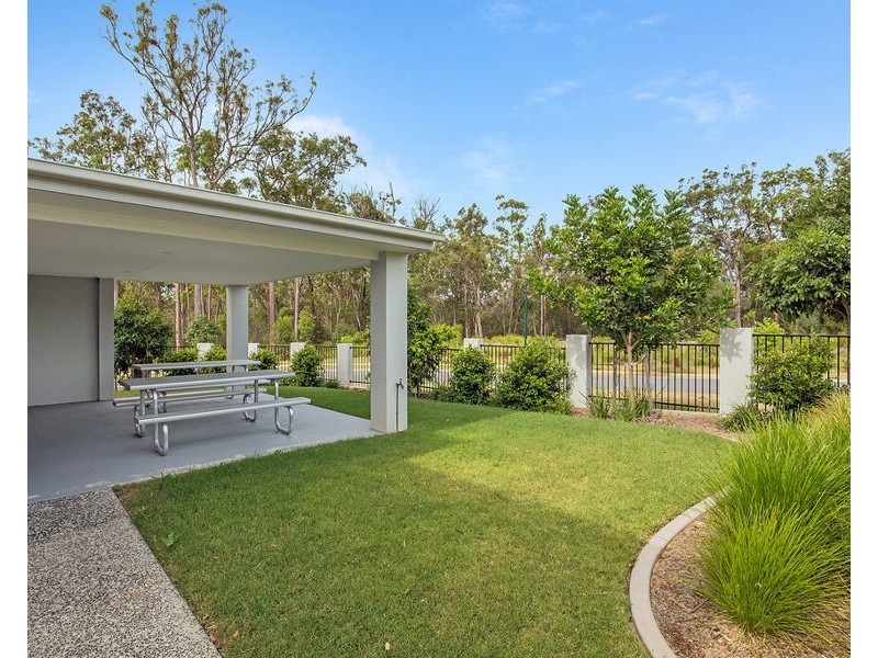 8/23 Garden Rd, Coomera QLD 4209