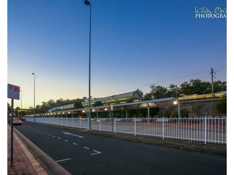 8/23 Garden Rd, Coomera QLD 4209