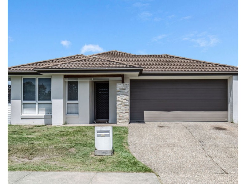 34 Collingrove Circuit, Pimpama QLD 4209