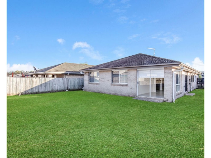 34 Collingrove Circuit, Pimpama QLD 4209