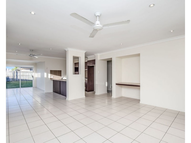 34 Collingrove Circuit, Pimpama QLD 4209