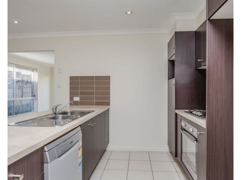 34 Collingrove Circuit, Pimpama QLD 4209