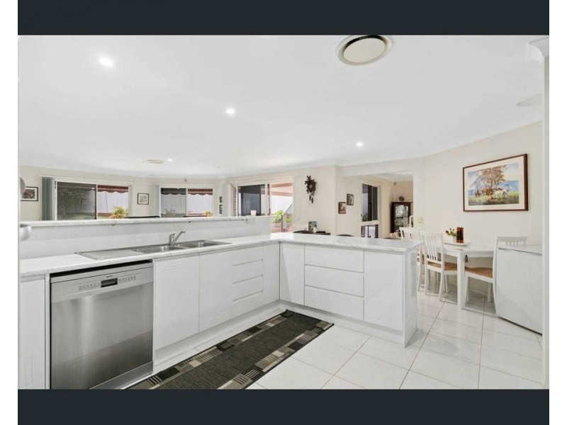 3 Greenwood Court, Helensvale QLD 4212