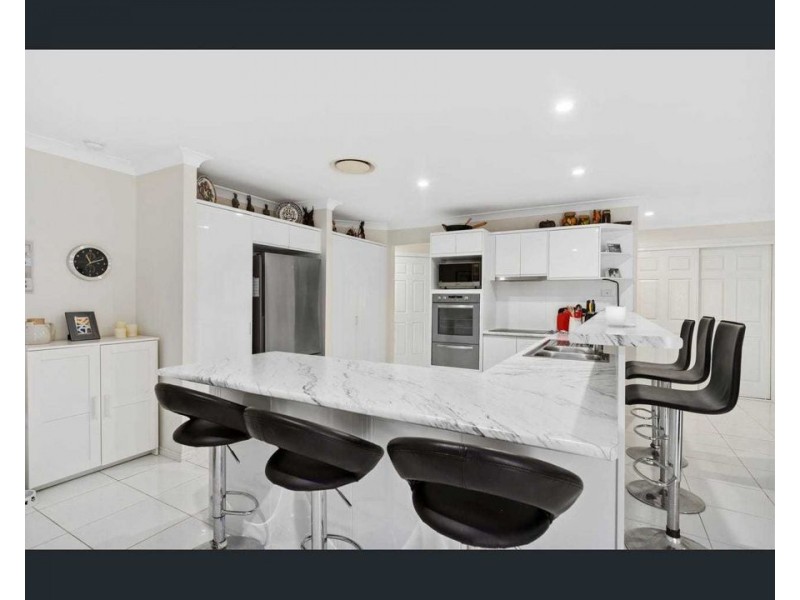 3 Greenwood Court, Helensvale QLD 4212